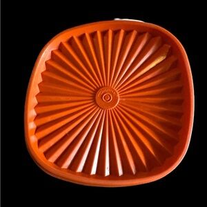 Tupperware Vintage lid